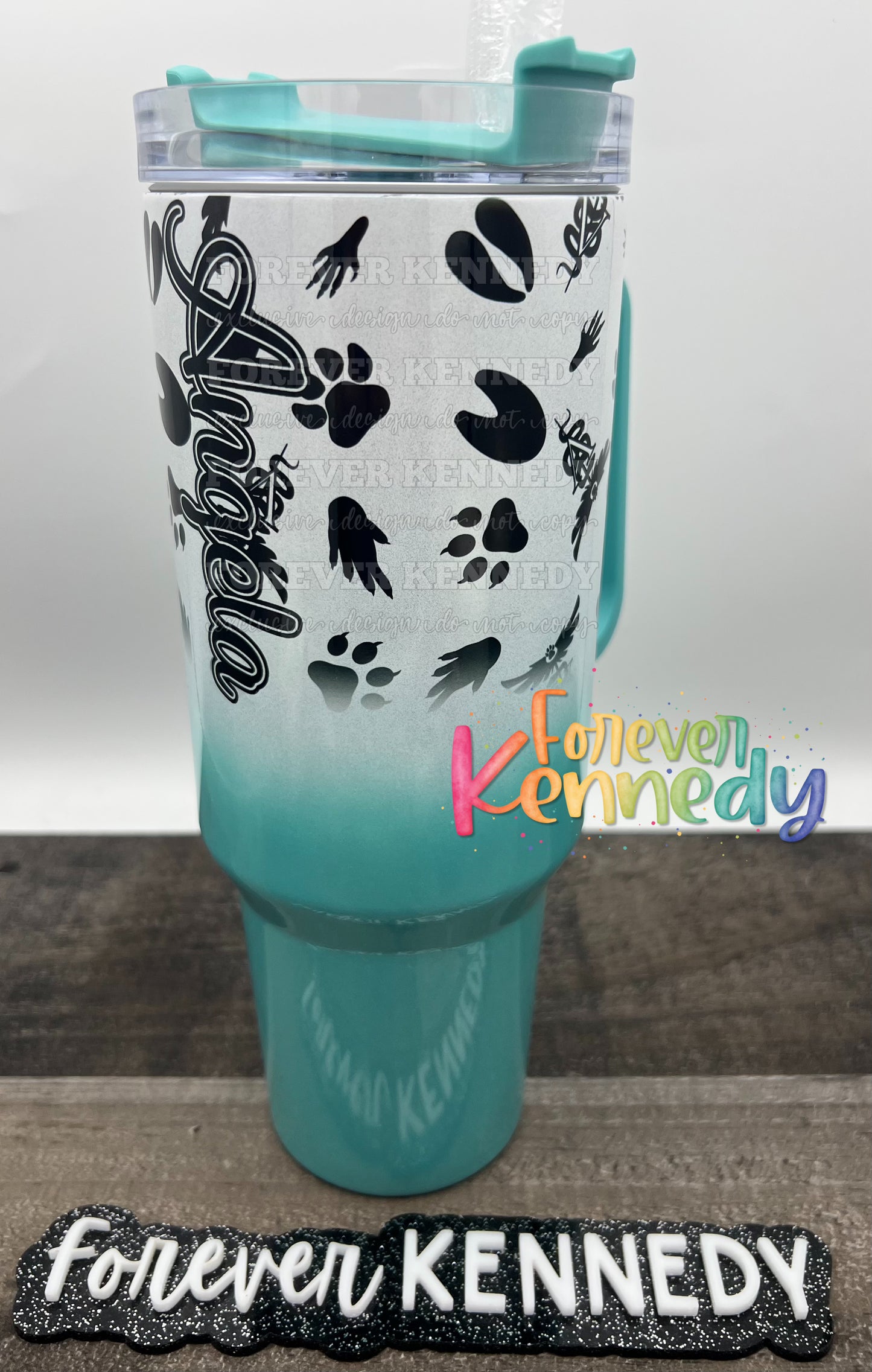 (MTO) 40oz Tumbler with handle: Veterinary / EXCLUSIVE Animal Tracks with Name