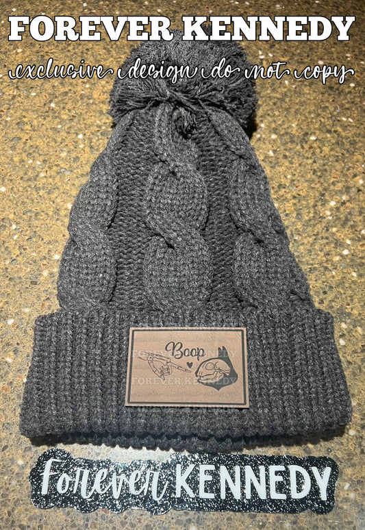 (PO) Beanie with pom / EXCLUSIVE BOOP feline skull