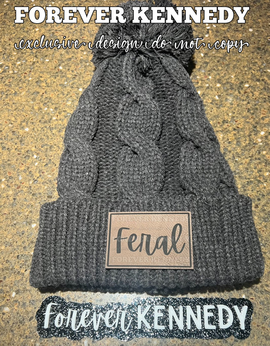 (PO) Beanie with pom / Feral (cursive)