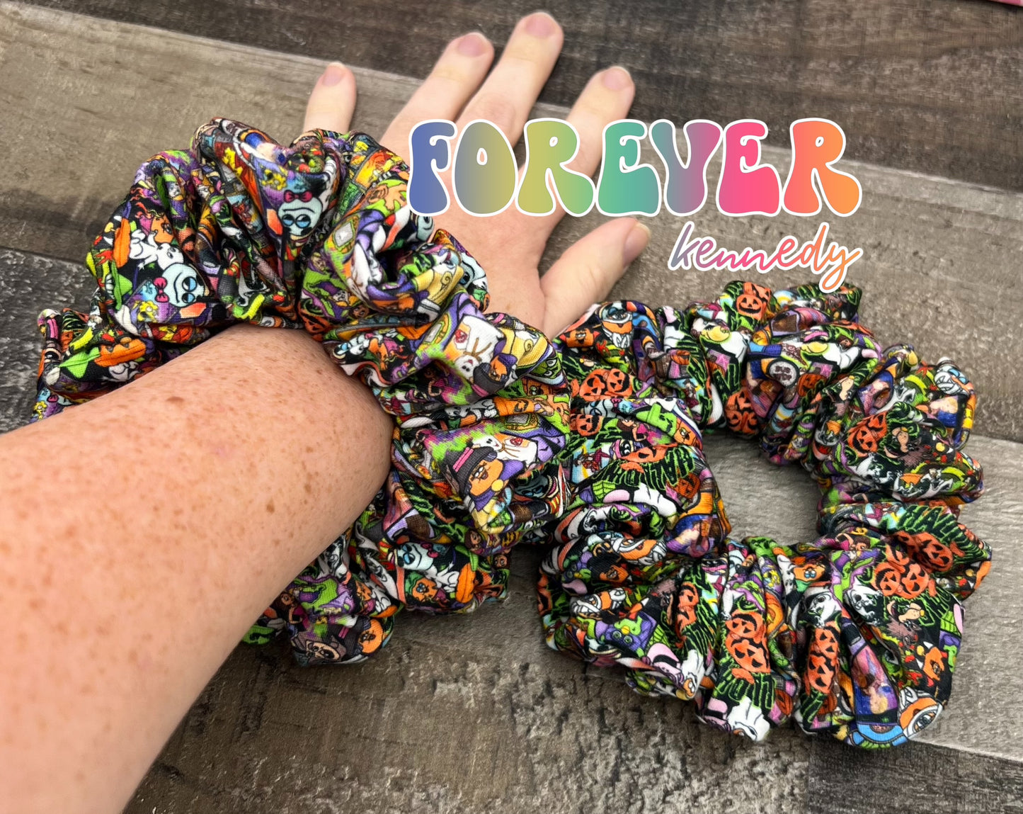 (RTS) Jumbo Scrunchie: 90s Halloween