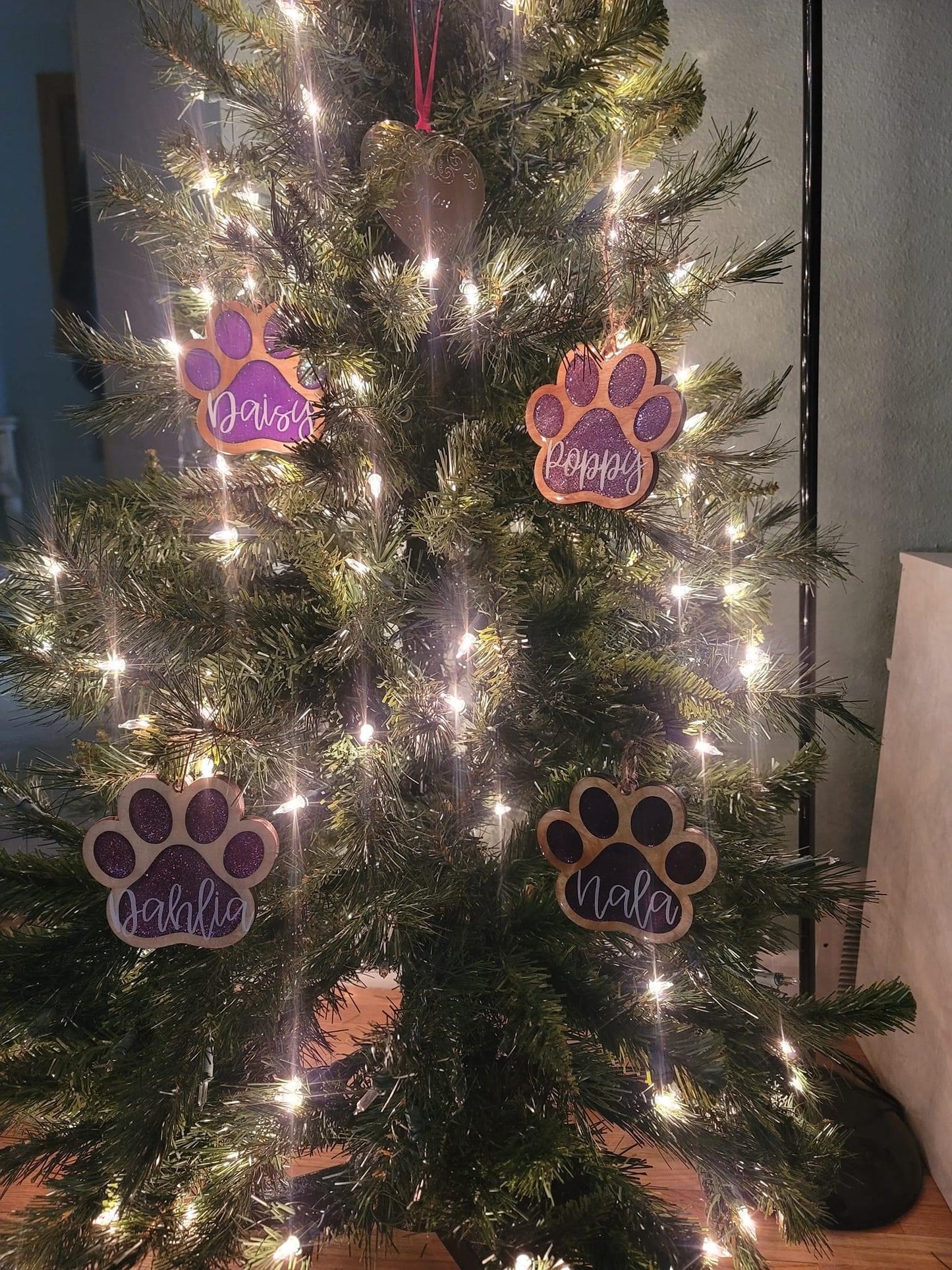 (PO) Ornament: Paw Print with Custom Name